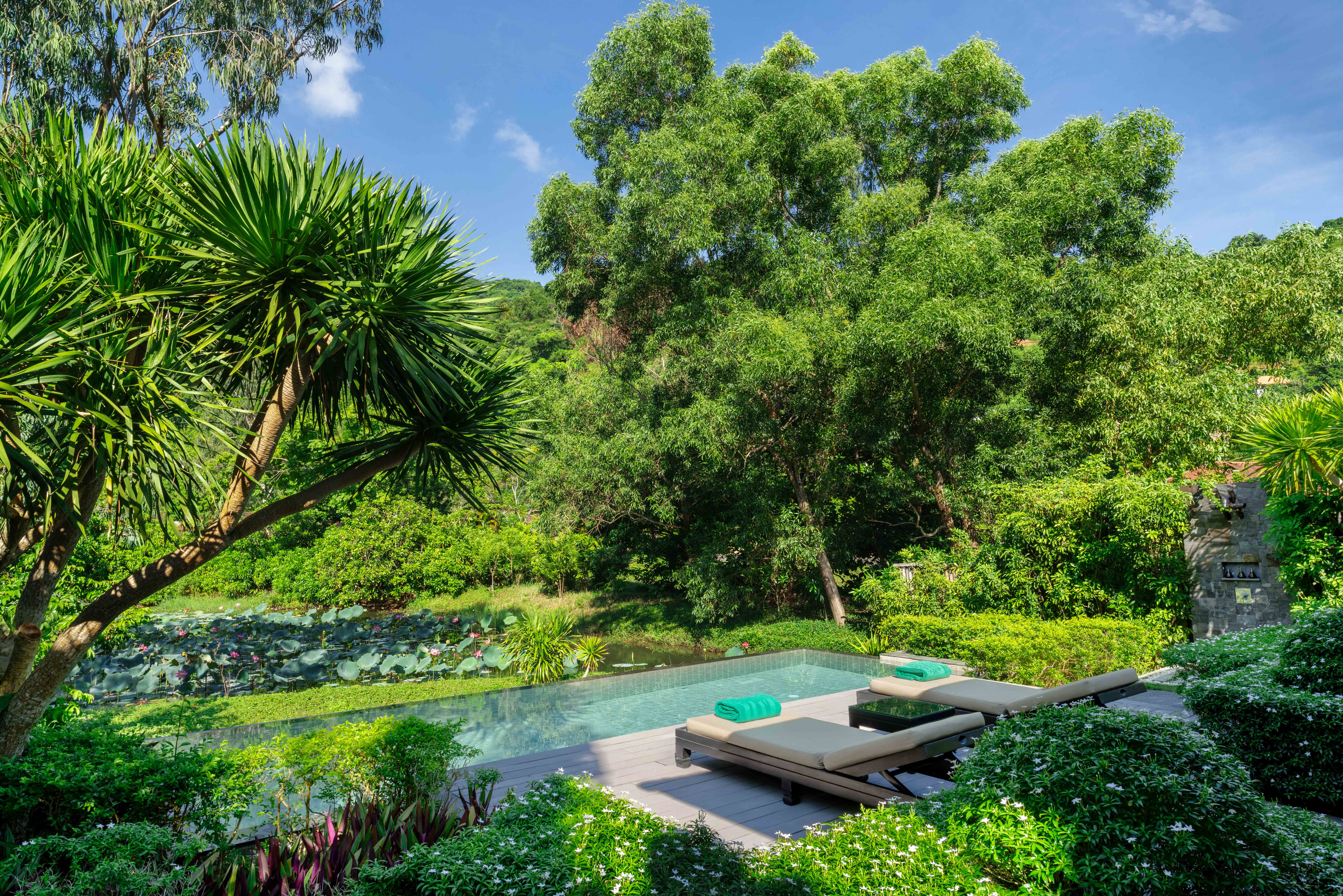 banyan tree lang co lagoon pool villa